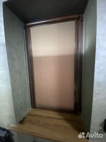 Рулонные шторы в коричневом коробе РКК-4290