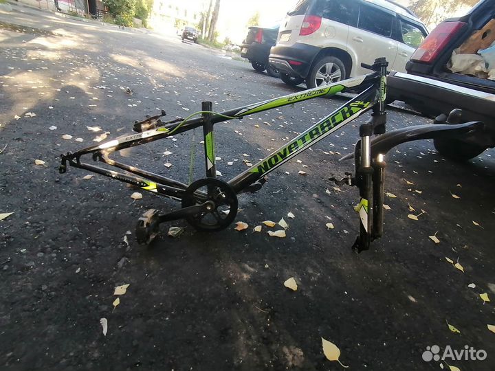 Рама от велосипеда отдам всё что есть на фото