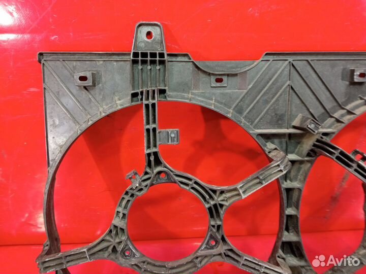 Диффузор вентилятора Nissan X-Trail 2 T31