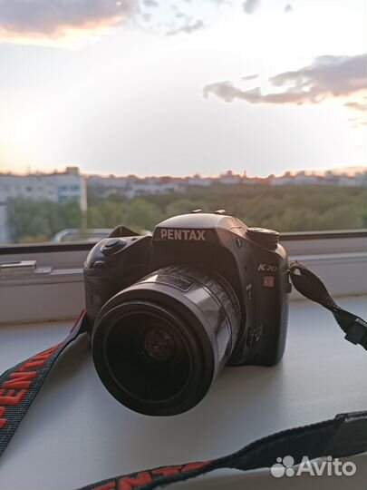 Зеркальный фотоаппарат Pentax k20D