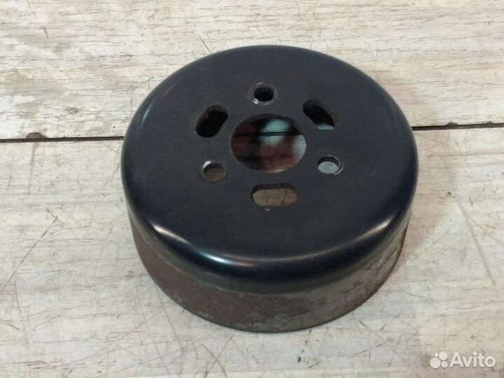 Шкив помпы Nissan Note E11 HR16DE 2008