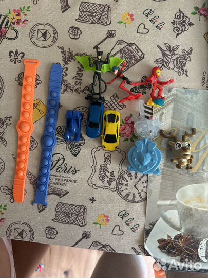 Игрушки из киндер сюрприза пакетом