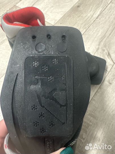 Лыжные ботинки