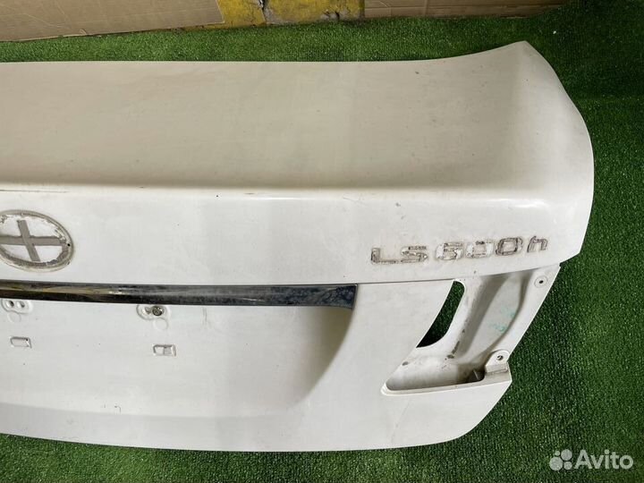 Крышка багажника Lexus LS600hl