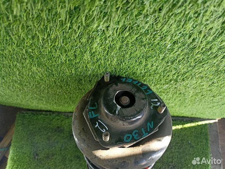 Стойка подвески передняя левая Nissan X-Trail NT30