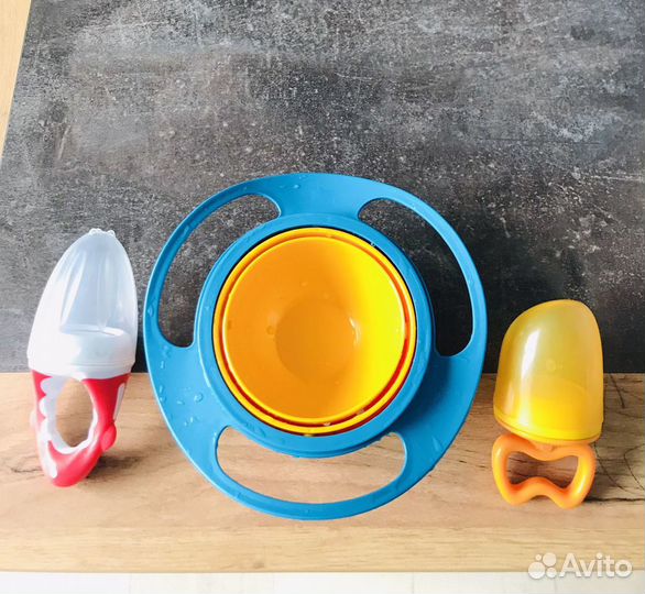 Посуда детская+ нагрудники