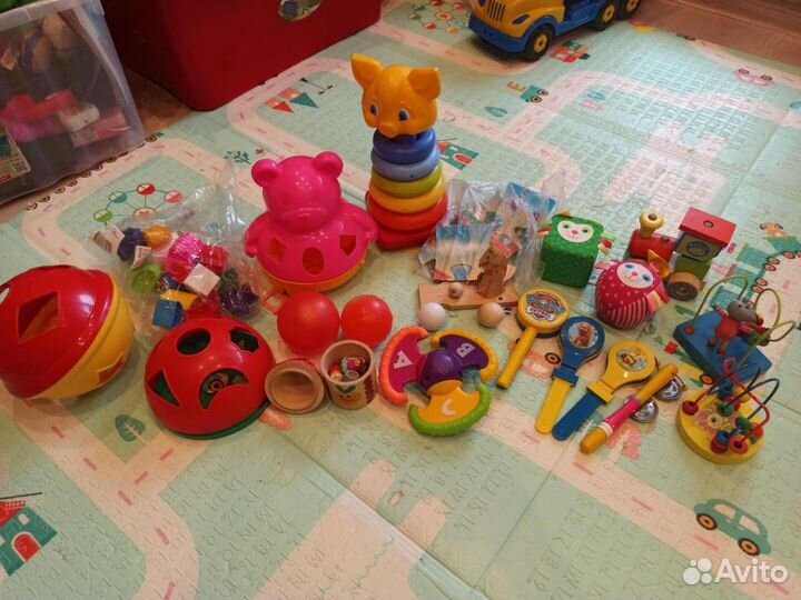 Развивающие игрушки пакетом