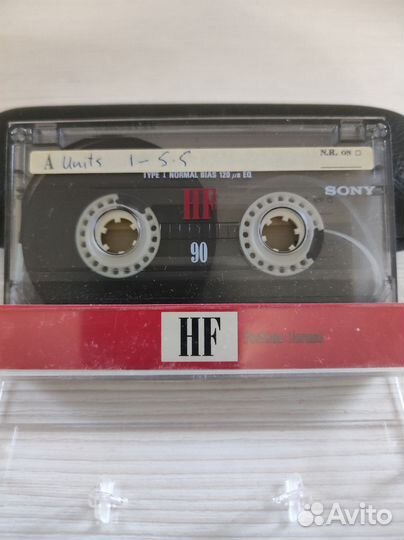 Аудиокассеты Sony HF90, Италия