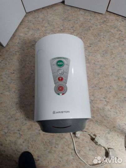 Водонагреватель Ariston
