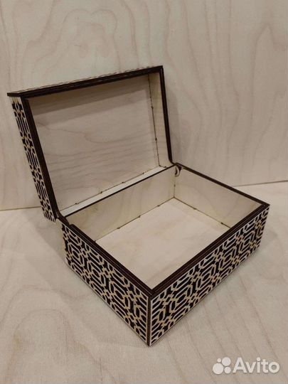 Лазерное выжигание / резка по дерева на заказ