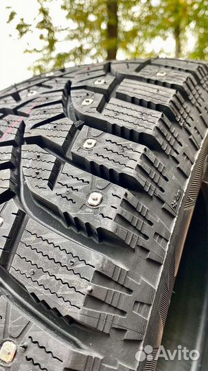 Bridgestone Blizzak Spike-02 SUV 225/65 R17 106T