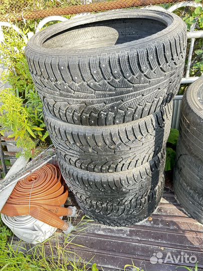 Nokian Tyres Hakkapeliitta SUV 5 295/30 R22 103T
