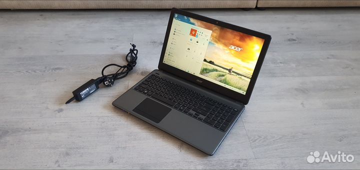 Мультимедиа ноутбук Acer (8Гб/SSD)