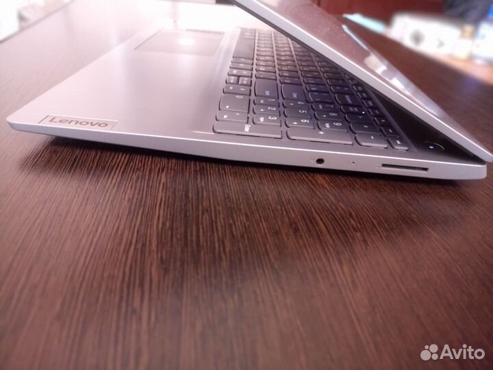 Ноутбук Lenovo как новый