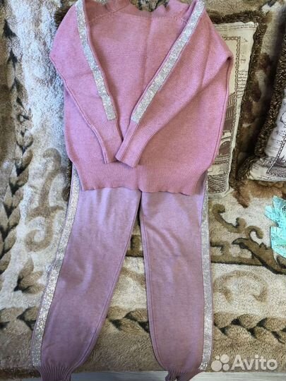 Костюм женский