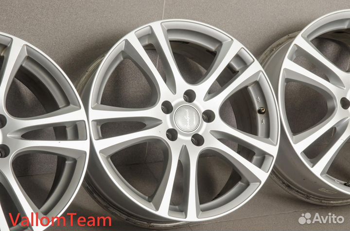 Лот UP29892240 Фирменные 18-е диски manaray eurosp