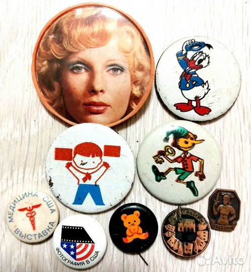 Значки разные, цена за все