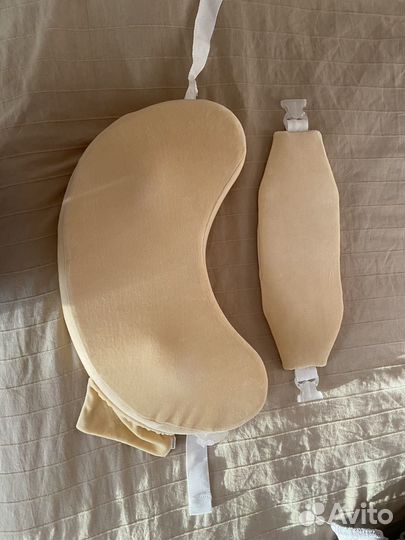 Анатомическая подушка для кормления