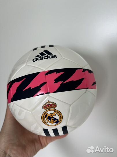 Футбольный мяч adidas mini