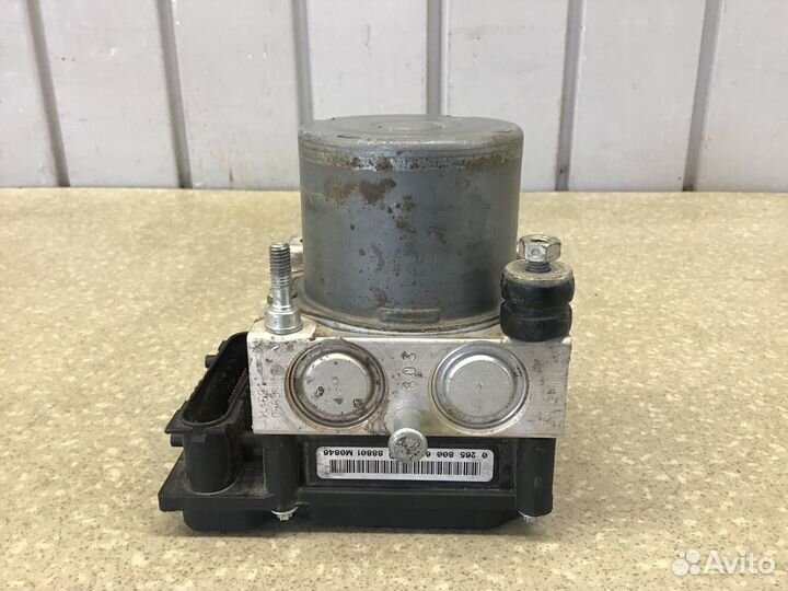 Блок ABS (насос) Nissan Qashqai (J10) 2006-2014