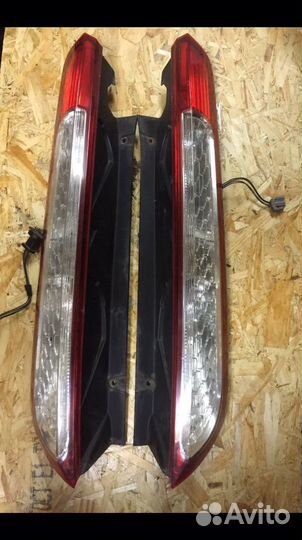 Фонарь Форд фокус 2 Хэтчбэк левый