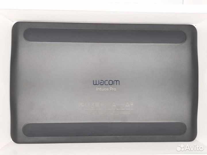 Графичиский планшет Wacom Intuos Pro S