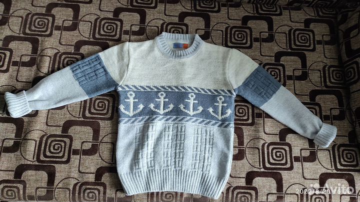 Новый свитер на мальчика