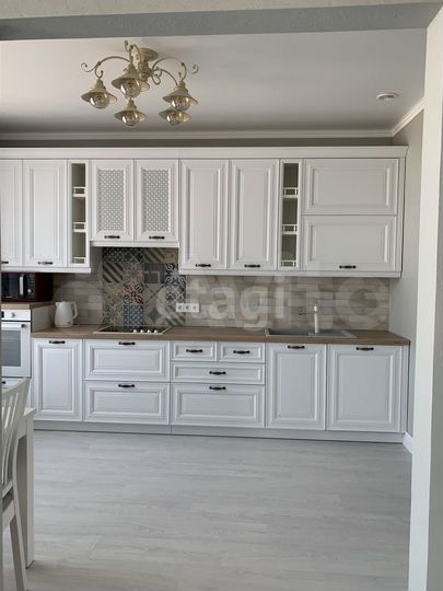 3-к. квартира, 93 м², 6/8 эт.