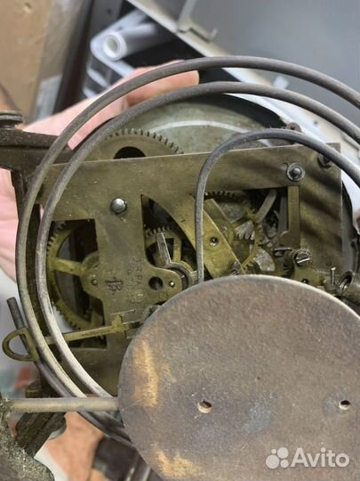 Часы настенные с боем старинные