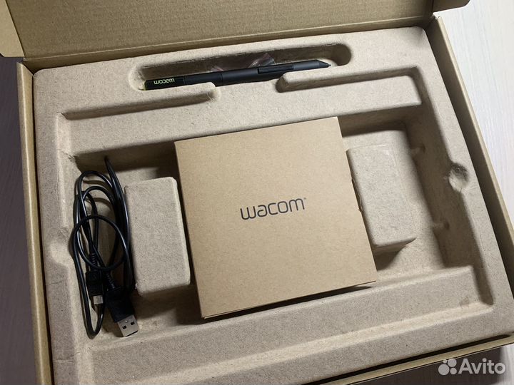Графический планшет Wacom One M (Medium)