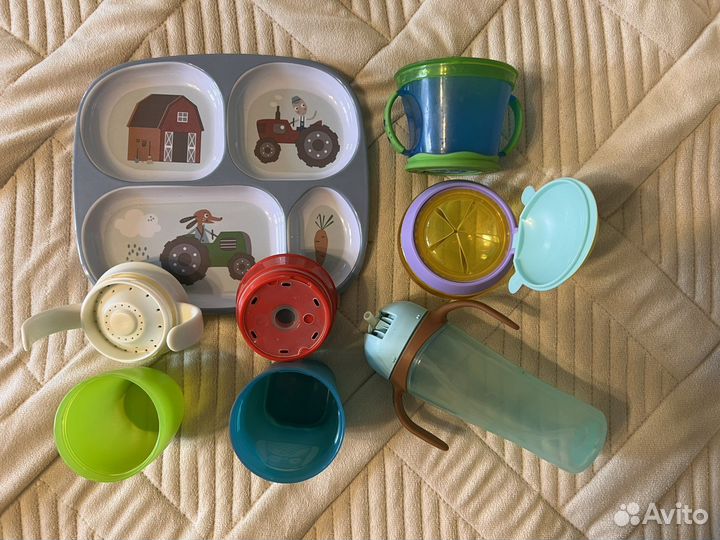 Детские контейнеры доя еды, поильники, тарелки