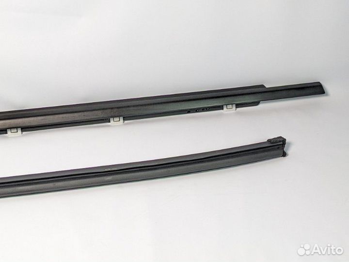 Уплотнитель стекла двери задний правый Kia Optima