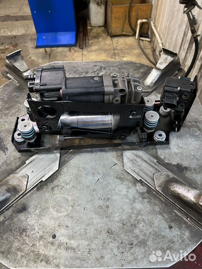 Компрессор пневмоподвески бмв f01 02