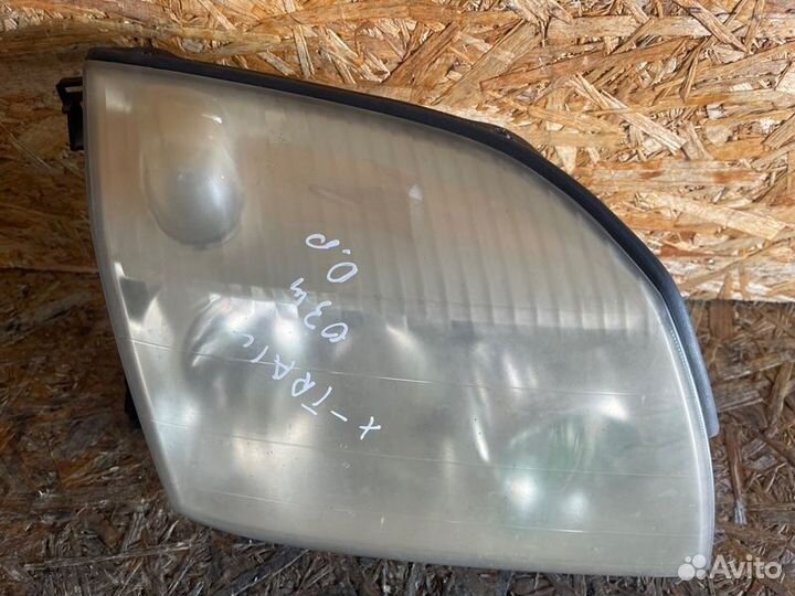 Фара правая Nissan X-Trail T30 2003