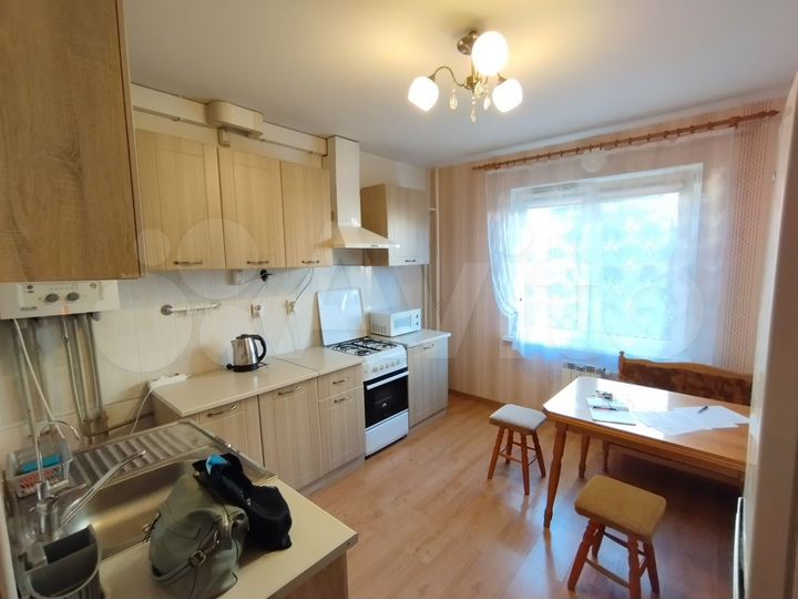 2-к. квартира, 70 м², 4/9 эт.