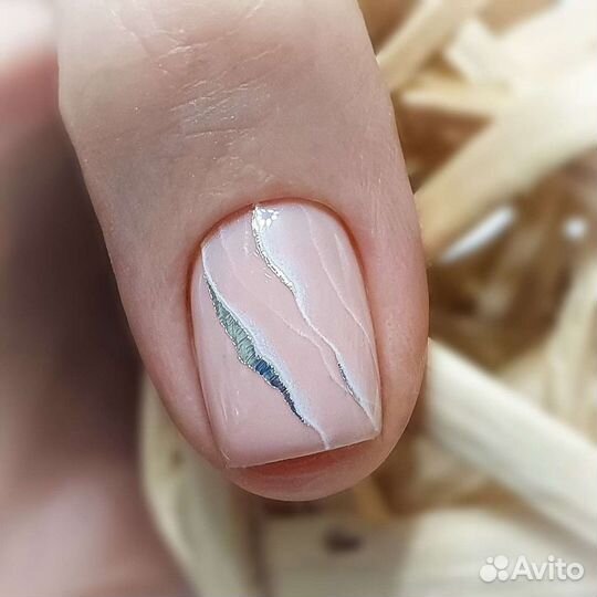 Маникюр с покрытием гель лаком
