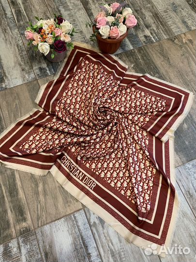 Шелковый платок шаль Dior красный мягкий