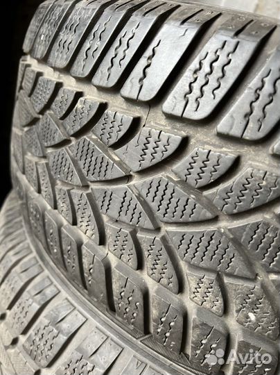 Dunlop SP Winter Sport 3D 215/50 R17