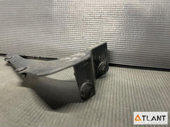 Подкрылок задний правый toyota wish