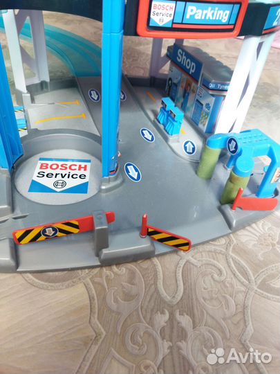 Трек, парковка Bosch