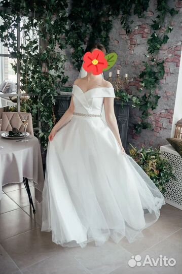 Свадебное платье 42 44 бу