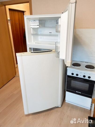 Холодильник gold star