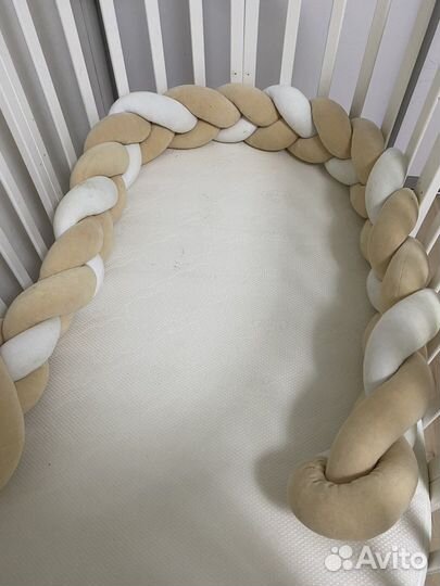 Кроватка круглая с маятником