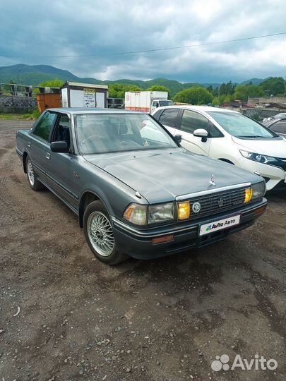 Toyota Crown 2.4 AT, 1990, 350 000 км