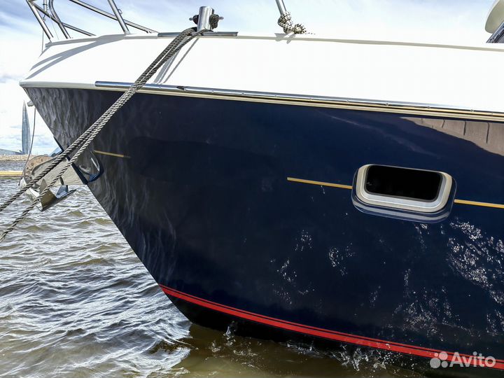 Голландская моторная яхта Aquanaut 1300