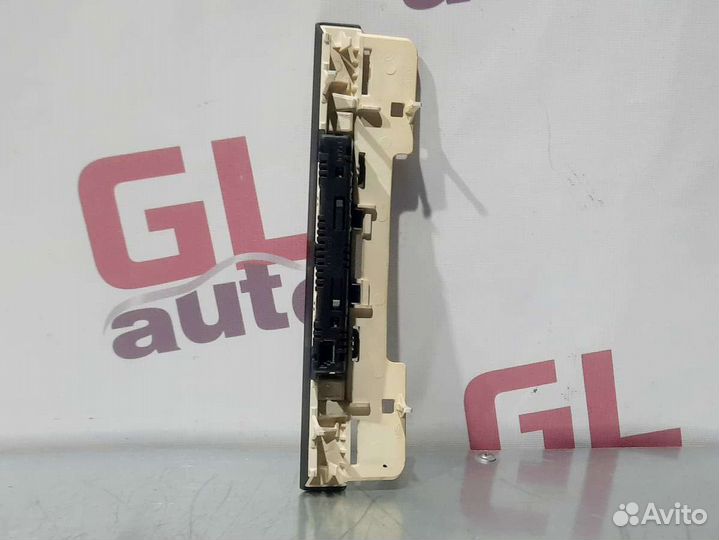 Дисплей парктроника VW Touareg 1