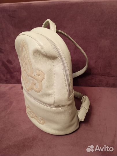 Рюкзак для девочки подростка с вышитым этноорнаме