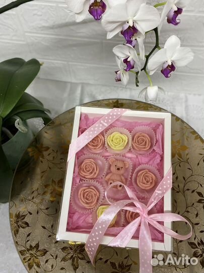 Букеты из шоколада и шоколадные наборы