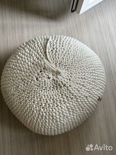 Декоративный пуфик