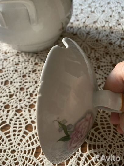 Супница,чайные блюдца